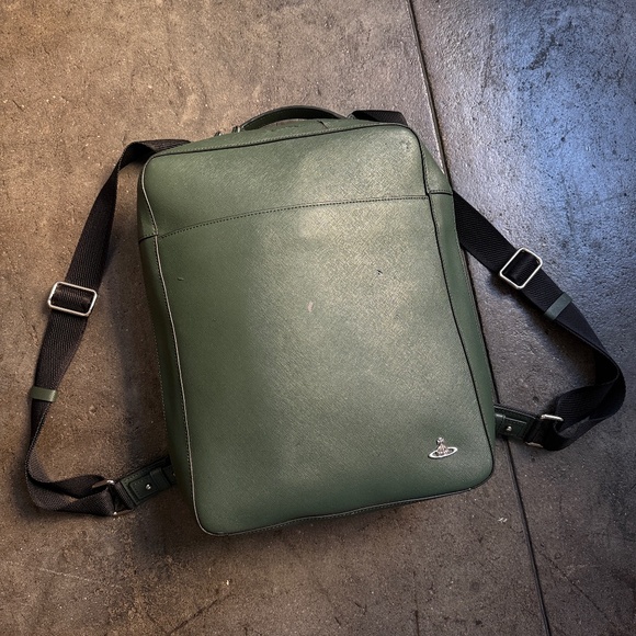 Brand New $900+ Leather Adjustable Backpack w/ Slight Peeling - Picture 1 of 16